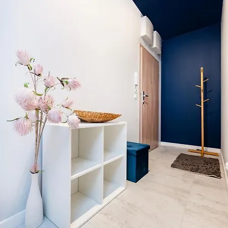 Apartment Business - Nature Nearby, Parking - By Rentujemy